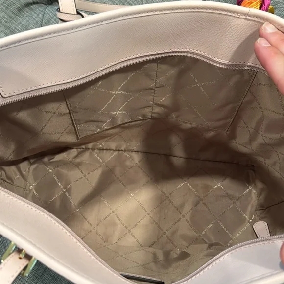 Michael Kors Tote Jet Set Large Pink Leather Travel Work Bag - Picture 12 of 17